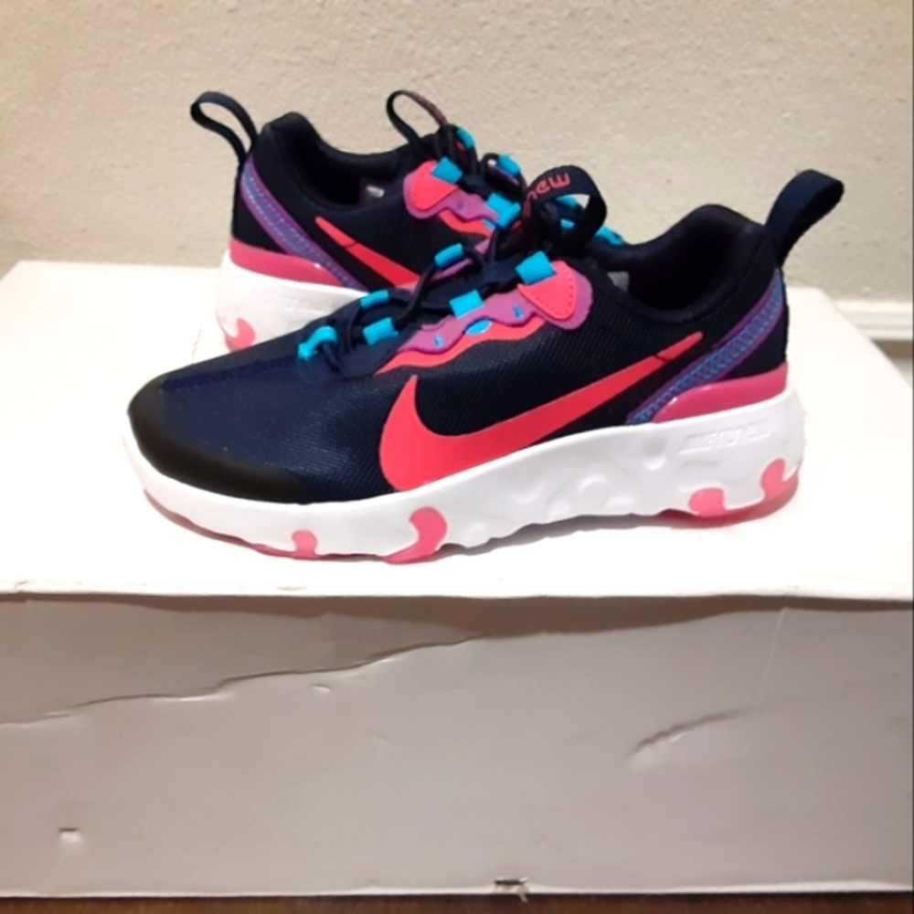 Nike